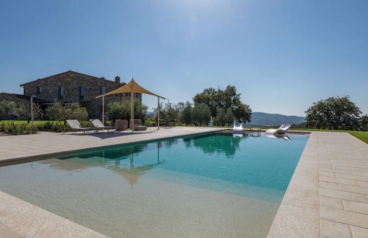 La Calcinaia luxury villa in Tuscany with private infinity pool and panoramic countryside views